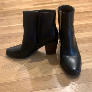 NEVER WORN. Lucky Brand 2” heel black hotties, brown heel. size 9.